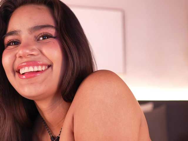 IvyEllis's BongaCams show and profile