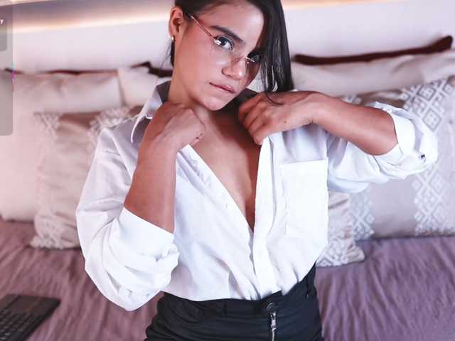 IvyEllis's BongaCams show and profile