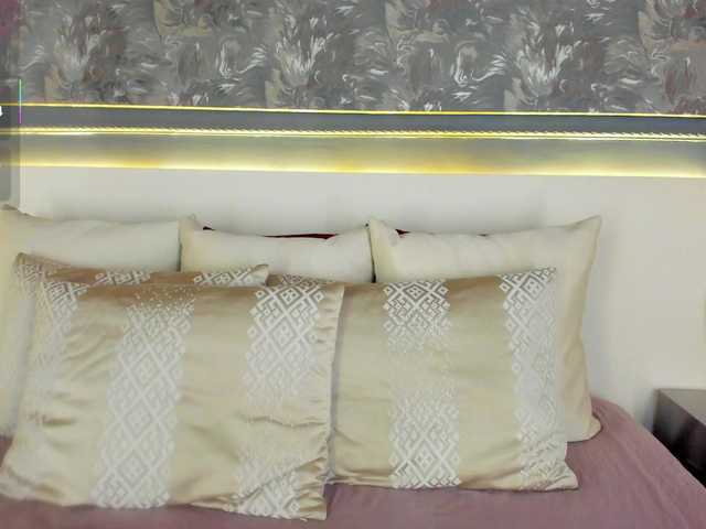 IvyEllis's BongaCams show and profile