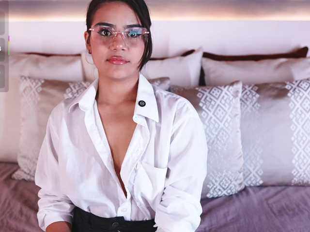 IvyEllis's BongaCams show and profile