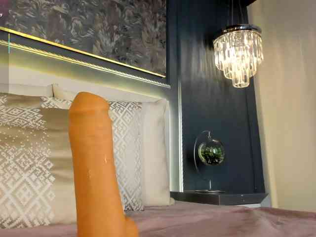 IvyEllis webcam