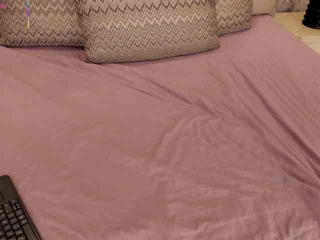 IvyEllis webcam