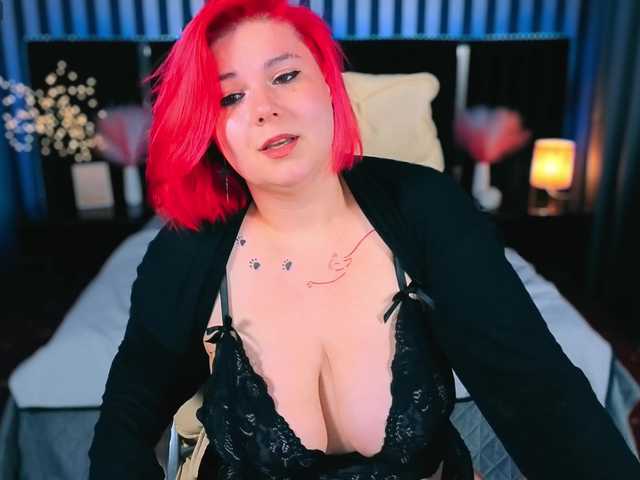 BettyDark's BongaCams show and profile