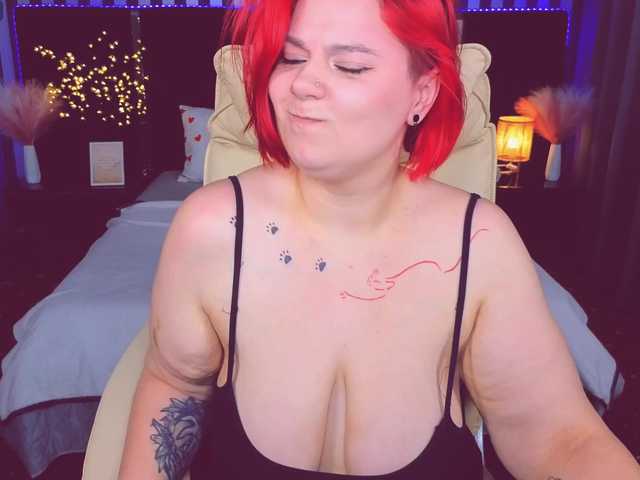 BettyDark's BongaCams show and profile