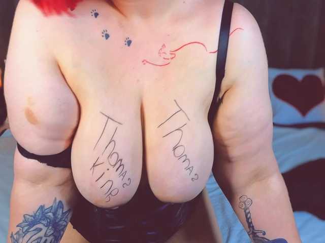 BettyDark's BongaCams show and profile