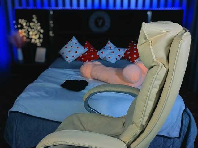 BettyDark's BongaCams show and profile