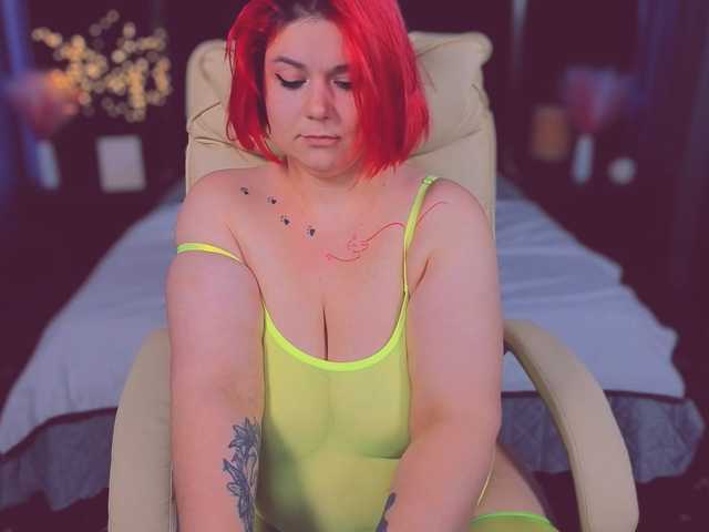 BettyDark's BongaCams show and profile