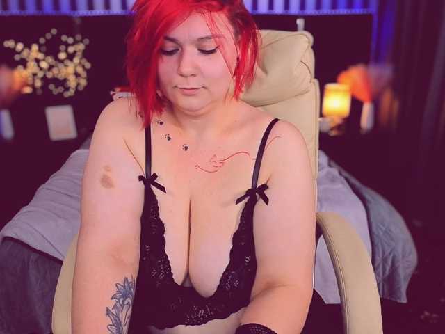 BettyDark's BongaCams show and profile