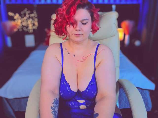 BettyDark's BongaCams show and profile