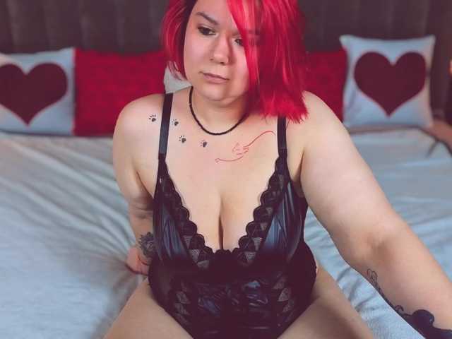 BettyDark's BongaCams show and profile