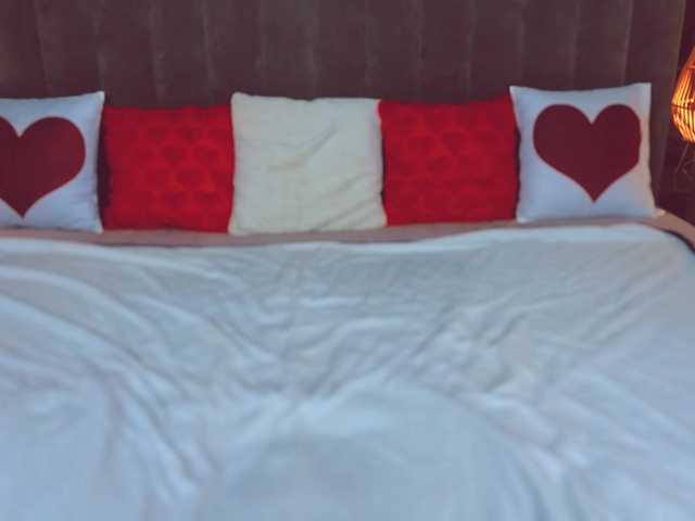 BettyDark's BongaCams show and profile