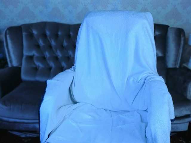 BettyDark's BongaCams show and profile