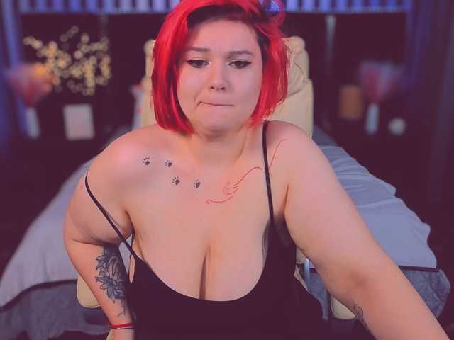 BettyDark's BongaCams show and profile