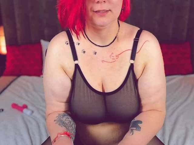 BettyDark's BongaCams show and profile