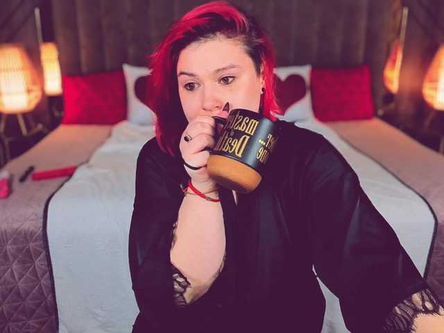 BettyDark's BongaCams show and profile