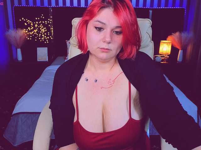 BettyDark's BongaCams show and profile