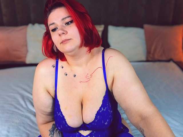 BettyDark's BongaCams show and profile