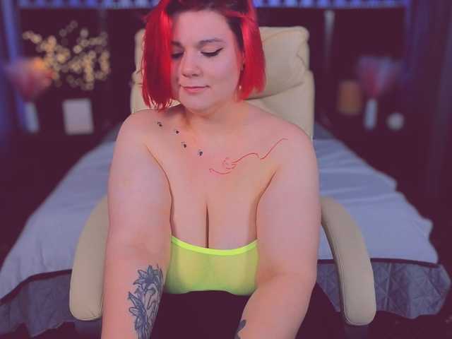 BettyDark's BongaCams show and profile