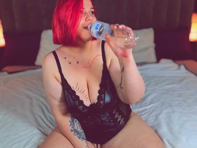 BettyDark's BongaCams show and profile