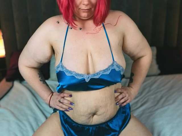 BettyDark's BongaCams show and profile