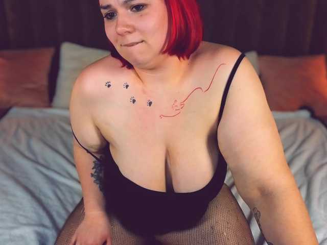 BettyDark's BongaCams show and profile