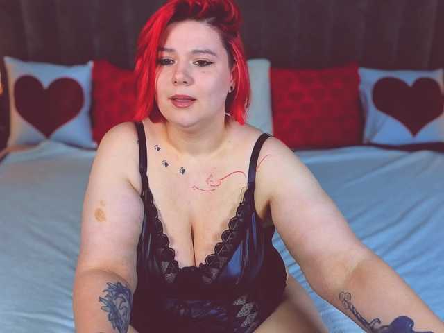 BettyDark's BongaCams show and profile