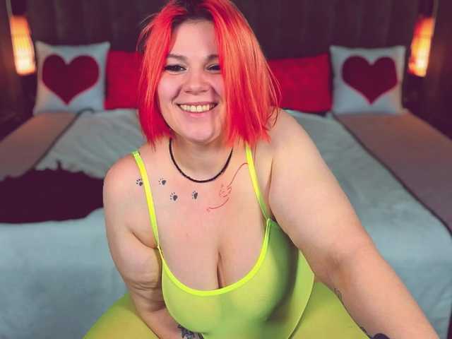 BettyDark's BongaCams show and profile