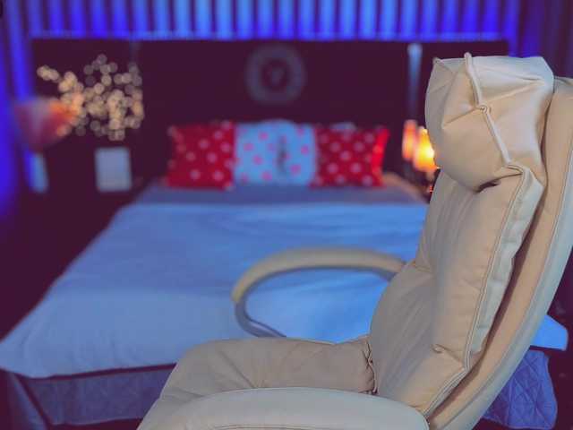 BettyDark's BongaCams show and profile