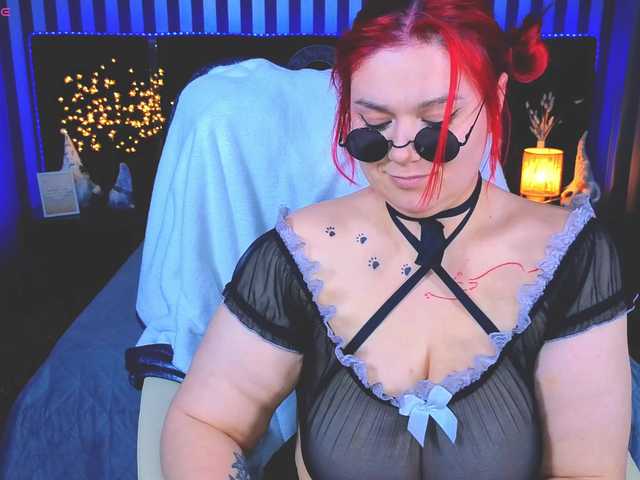 BettyDark's BongaCams show and profile