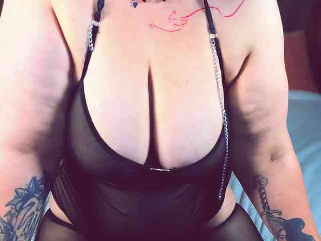 BettyDark webcam