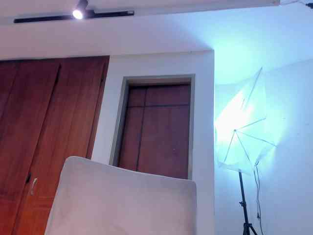 zoex2 Live Webcam on BongaCams