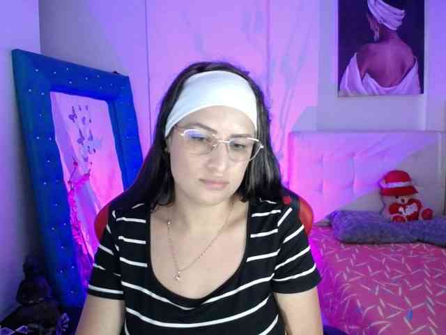 esmeraldaa098 webcam