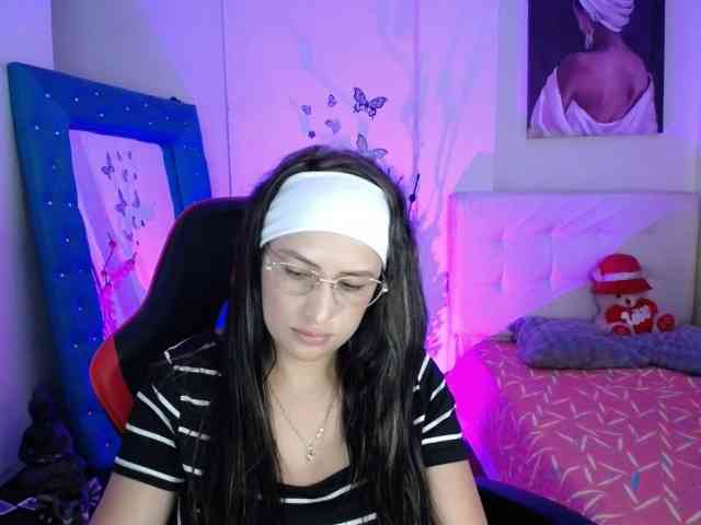 esmeraldaa098 webcam
