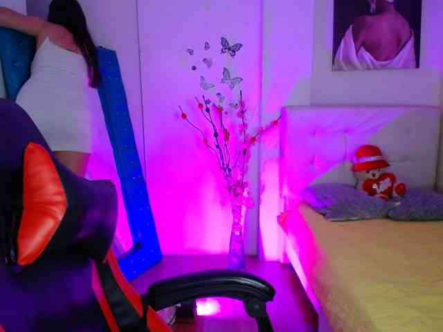 esmeraldaa098 webcam