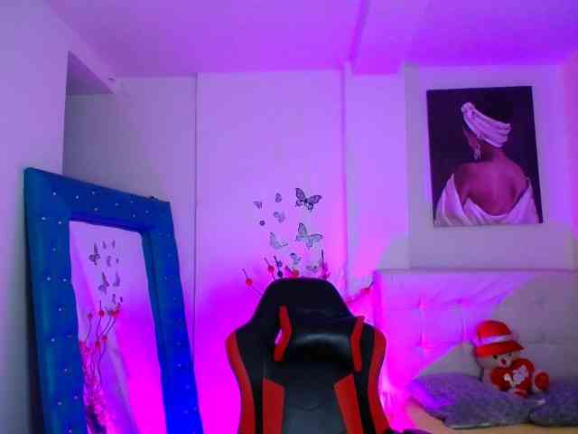 esmeraldaa098 webcam