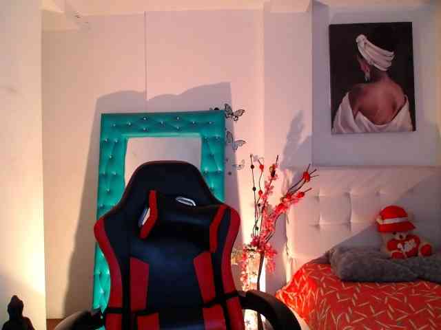 esmeraldaa098 webcam