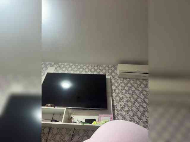 Sarah2Colliins webcam