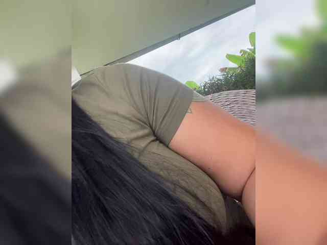 Sarah2Colliins webcam