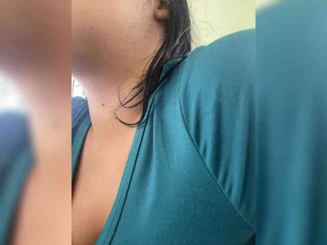 Sarah2Colliins webcam