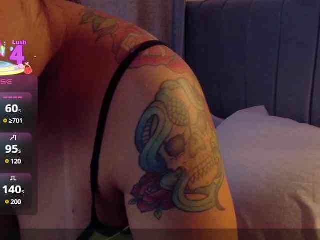 Sarah2Colliins webcam