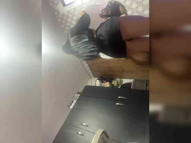 Sarah2Colliins webcam
