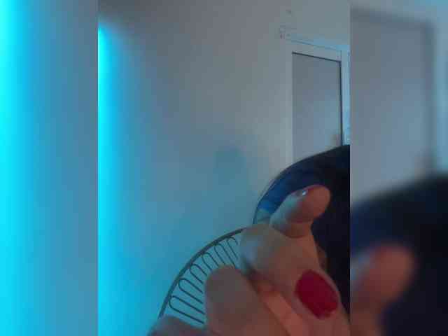 Sarah2Colliins webcam