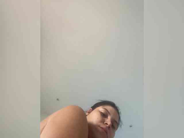Sarah2Colliins webcam