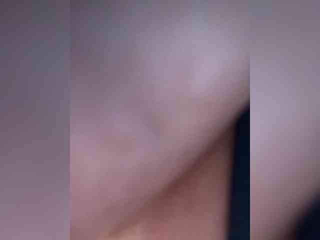 Sarah2Colliins webcam