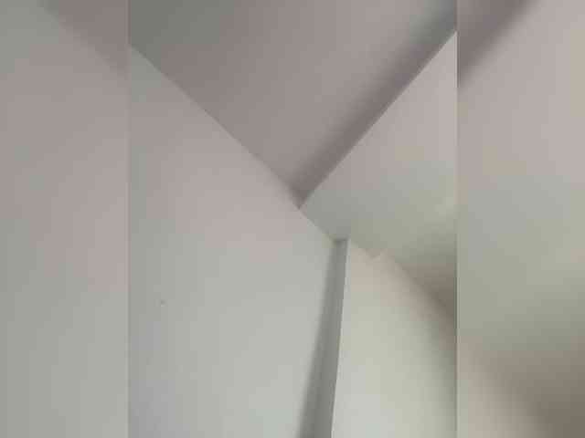 Sarah2Colliins webcam