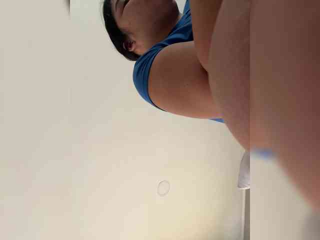 Sarah2Colliins webcam