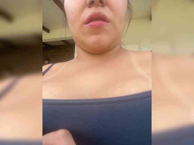 Sarah2Colliins webcam
