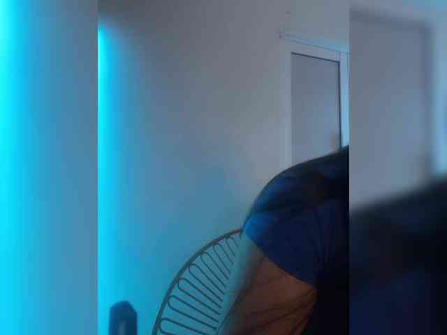 Sarah2Colliins webcam