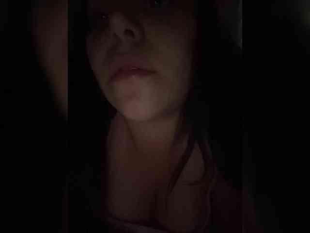 Sarah2Colliins webcam