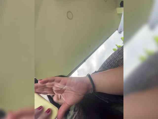 Sarah2Colliins webcam